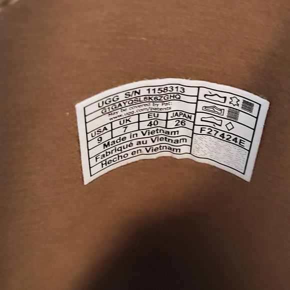 UGG Classic Twin Seam New Heights Platform Boots Sz 9 Women's - Picture 12 of 12